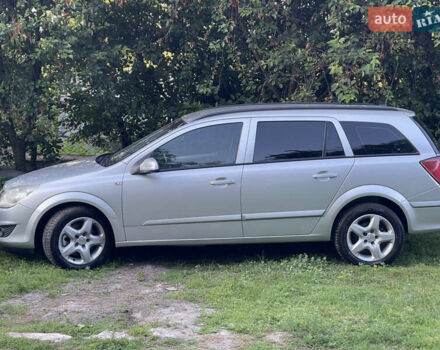 Серый Опель Астра, объемом двигателя 1.7 л и пробегом 260 тыс. км за 4750 $, фото 7 на Automoto.ua