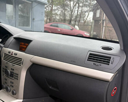 Серый Опель Астра, объемом двигателя 1.6 л и пробегом 215 тыс. км за 6000 $, фото 36 на Automoto.ua