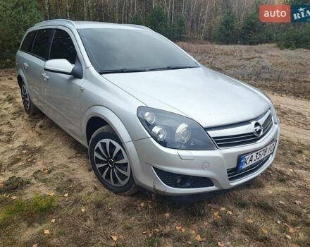Серый Опель Астра, объемом двигателя 1.8 л и пробегом 245 тыс. км за 5500 $, фото 15 на Automoto.ua