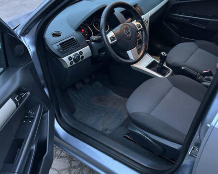 Серый Опель Астра, объемом двигателя 1.6 л и пробегом 191 тыс. км за 5200 $, фото 7 на Automoto.ua