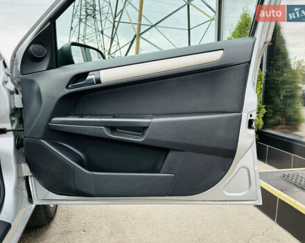 Серый Опель Астра, объемом двигателя 1.6 л и пробегом 154 тыс. км за 7200 $, фото 25 на Automoto.ua