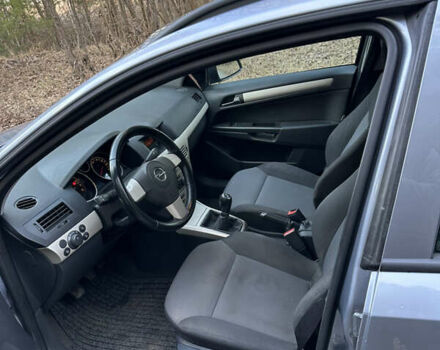 Серый Опель Астра, объемом двигателя 1.6 л и пробегом 216 тыс. км за 5600 $, фото 11 на Automoto.ua