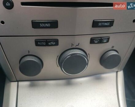 Серый Опель Астра, объемом двигателя 1.8 л и пробегом 245 тыс. км за 5500 $, фото 7 на Automoto.ua