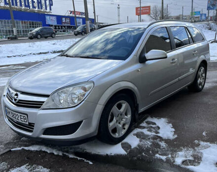 Серый Опель Астра, объемом двигателя 1.7 л и пробегом 258 тыс. км за 5500 $, фото 8 на Automoto.ua