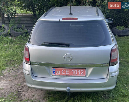Серый Опель Астра, объемом двигателя 1.7 л и пробегом 260 тыс. км за 4750 $, фото 15 на Automoto.ua