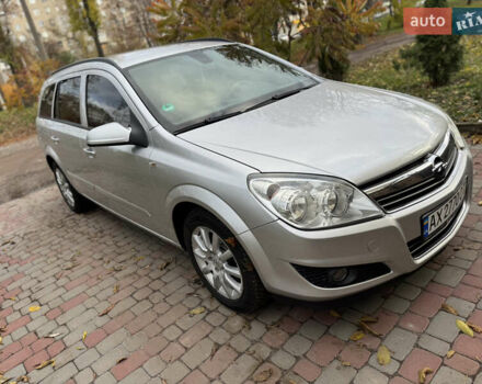 Серый Опель Астра, объемом двигателя 1.6 л и пробегом 283 тыс. км за 5000 $, фото 1 на Automoto.ua