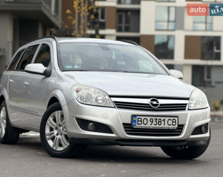 Серый Опель Астра, объемом двигателя 1.7 л и пробегом 228 тыс. км за 4899 $, фото 1 на Automoto.ua