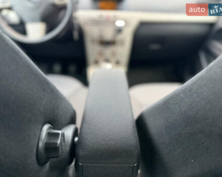 Опель Астра 2008 в Ровно на Automoto.ua Серый Опель Астра, объемом двигателя 1.91 л и пробегом 255 тыс. км за 4300 $, фото 35 на Automoto.ua