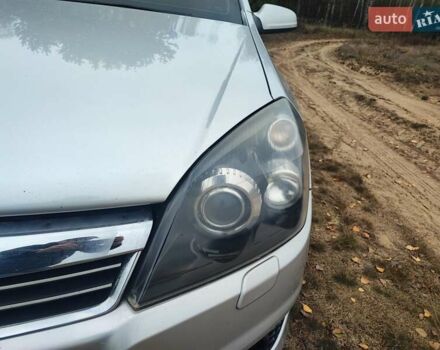 Серый Опель Астра, объемом двигателя 1.8 л и пробегом 245 тыс. км за 5500 $, фото 21 на Automoto.ua