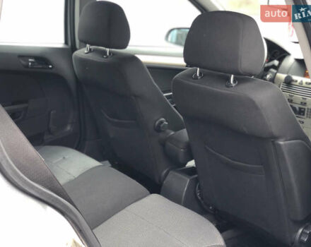 Серый Опель Астра, объемом двигателя 1.91 л и пробегом 278 тыс. км за 5700 $, фото 26 на Automoto.ua