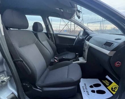 Серый Опель Астра, объемом двигателя 1.4 л и пробегом 220 тыс. км за 5500 $, фото 15 на Automoto.ua