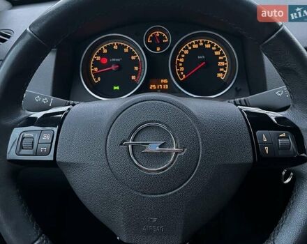 Серый Опель Астра, объемом двигателя 1.6 л и пробегом 251 тыс. км за 6100 $, фото 42 на Automoto.ua