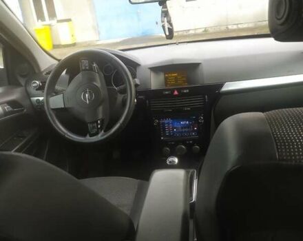 Серый Опель Астра, объемом двигателя 1.7 л и пробегом 285 тыс. км за 5500 $, фото 51 на Automoto.ua