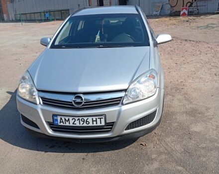 Серый Опель Астра, объемом двигателя 1.7 л и пробегом 325 тыс. км за 4650 $, фото 1 на Automoto.ua
