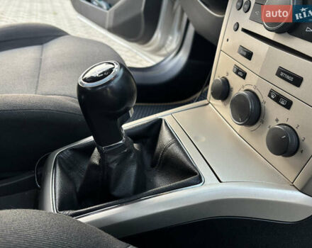 Серый Опель Астра, объемом двигателя 1.8 л и пробегом 252 тыс. км за 4950 $, фото 29 на Automoto.ua