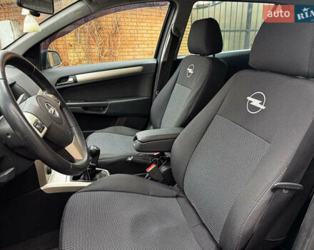 Серый Опель Астра, объемом двигателя 1.6 л и пробегом 197 тыс. км за 5990 $, фото 21 на Automoto.ua