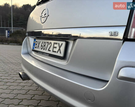 Серый Опель Астра, объемом двигателя 1.8 л и пробегом 252 тыс. км за 4950 $, фото 7 на Automoto.ua
