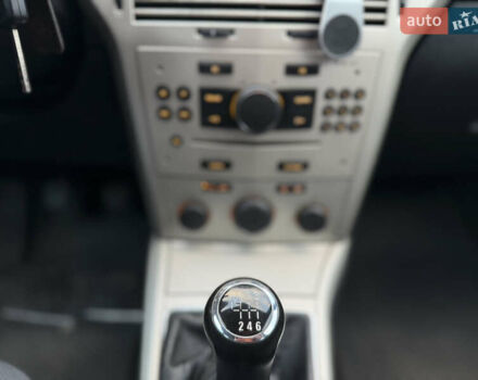 Опель Астра 2008 в Ровно на Automoto.ua Серый Опель Астра, объемом двигателя 1.91 л и пробегом 255 тыс. км за 4300 $, фото 37 на Automoto.ua