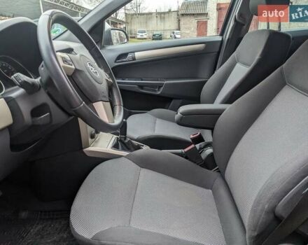 Сірий Опель Астра, об'ємом двигуна 1.4 л та пробігом 194 тис. км за 4999 $, фото 40 на Automoto.ua