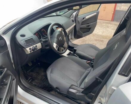 Серый Опель Астра, объемом двигателя 1.6 л и пробегом 230 тыс. км за 5200 $, фото 10 на Automoto.ua