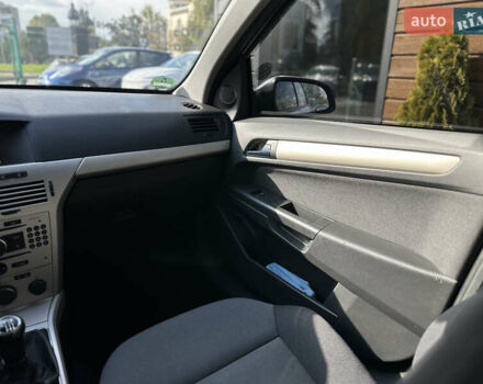 Сірий Опель Астра, об'ємом двигуна 1.69 л та пробігом 84 тис. км за 7400 $, фото 47 на Automoto.ua