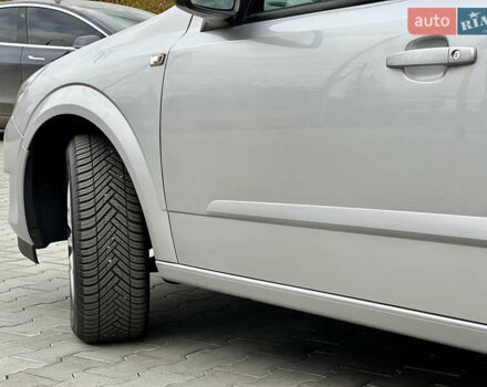 Опель Астра 2008 в Виннице на Automoto.ua Серый Опель Астра, объемом двигателя 1.8 л и пробегом 166 тыс. км за 6499 $, фото 5 на Automoto.ua