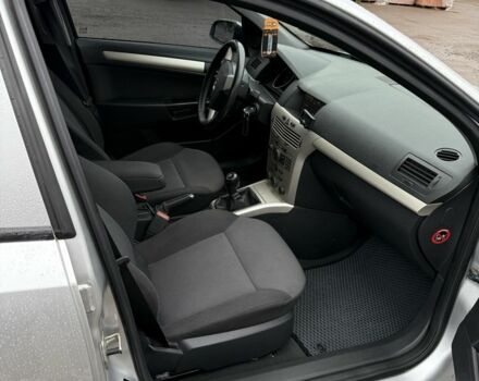 Серый Опель Астра, объемом двигателя 1.6 л и пробегом 227 тыс. км за 5800 $, фото 17 на Automoto.ua