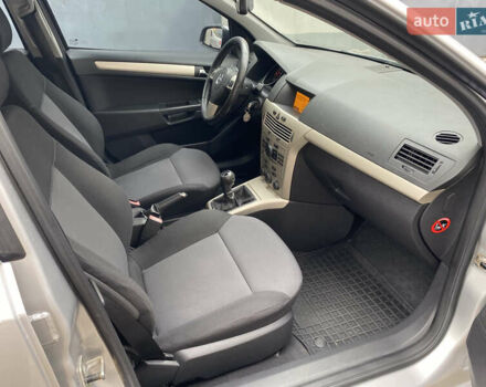 Сірий Опель Астра, об'ємом двигуна 1.69 л та пробігом 258 тис. км за 5800 $, фото 7 на Automoto.ua