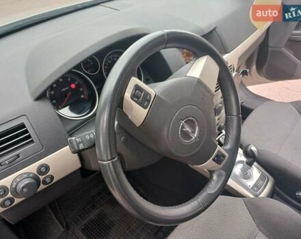 Опель Астра 2008 в Чернигове на Automoto.ua Серый Опель Астра, объемом двигателя 1.6 л и пробегом 150 тыс. км за 5500 $, фото 21 на Automoto.ua