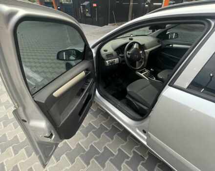 Серый Опель Астра, объемом двигателя 1.91 л и пробегом 257 тыс. км за 4800 $, фото 6 на Automoto.ua