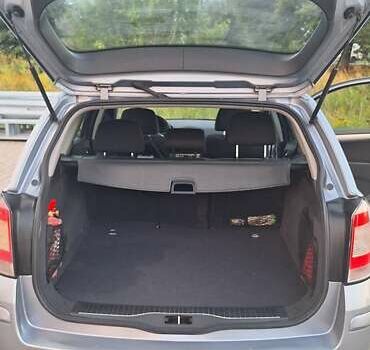 Серый Опель Астра, объемом двигателя 1.7 л и пробегом 253 тыс. км за 4600 $, фото 16 на Automoto.ua