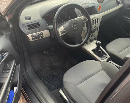 Серый Опель Астра, объемом двигателя 1.6 л и пробегом 234 тыс. км за 5399 $, фото 13 на Automoto.ua