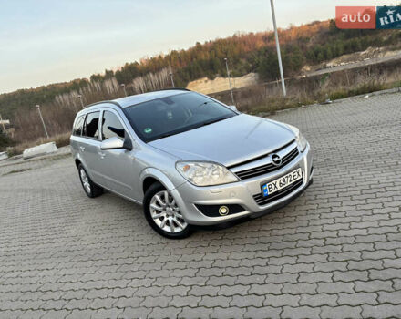 Серый Опель Астра, объемом двигателя 1.8 л и пробегом 252 тыс. км за 4950 $, фото 3 на Automoto.ua