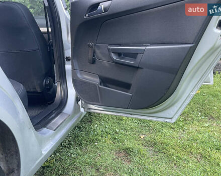 Серый Опель Астра, объемом двигателя 1.7 л и пробегом 260 тыс. км за 4750 $, фото 30 на Automoto.ua