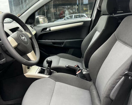 Опель Астра 2008 в Виннице на Automoto.ua Серый Опель Астра, объемом двигателя 1.8 л и пробегом 166 тыс. км за 6499 $, фото 43 на Automoto.ua