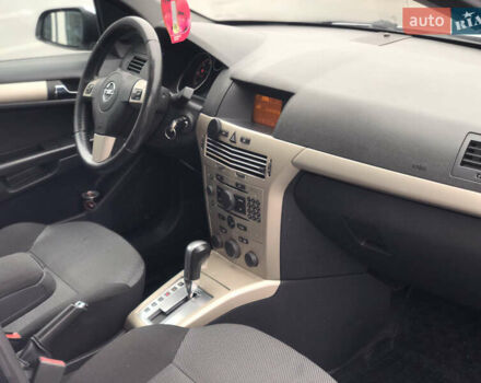Серый Опель Астра, объемом двигателя 1.91 л и пробегом 278 тыс. км за 5700 $, фото 19 на Automoto.ua