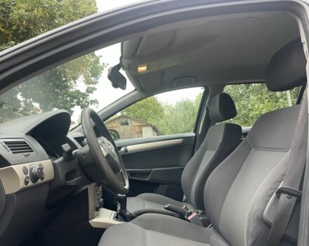 Серый Опель Астра, объемом двигателя 1.4 л и пробегом 224 тыс. км за 5500 $, фото 8 на Automoto.ua