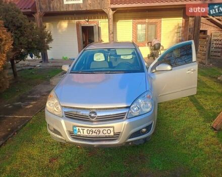 Серый Опель Астра, объемом двигателя 1.7 л и пробегом 273 тыс. км за 4700 $, фото 3 на Automoto.ua