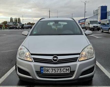 Опель Астра 2008 у Луцьку на Automoto.ua Сірий Опель Астра, об'ємом двигуна 1.69 л та пробігом 238 тис. км за 5650 $, фото 3 на Automoto.ua