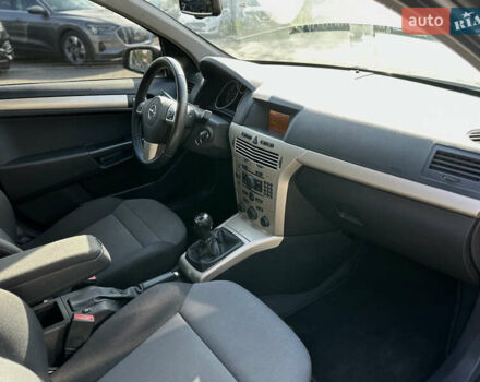 Сірий Опель Астра, об'ємом двигуна 1.69 л та пробігом 84 тис. км за 7400 $, фото 32 на Automoto.ua