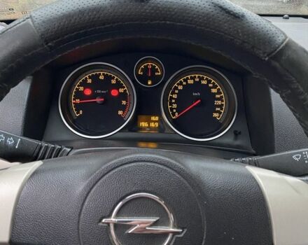 Серый Опель Астра, объемом двигателя 1.6 л и пробегом 196 тыс. км за 6000 $, фото 5 на Automoto.ua