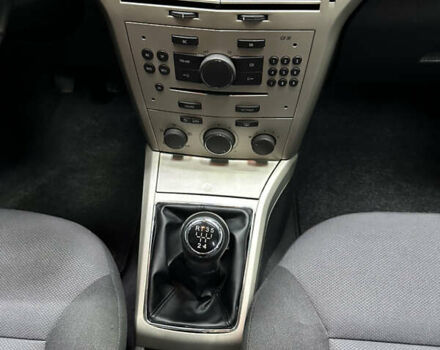 Серый Опель Астра, объемом двигателя 1.6 л и пробегом 196 тыс. км за 5850 $, фото 31 на Automoto.ua