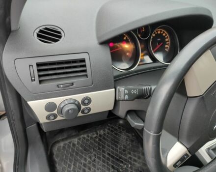 Серый Опель Астра, объемом двигателя 1.7 л и пробегом 215 тыс. км за 5249 $, фото 7 на Automoto.ua