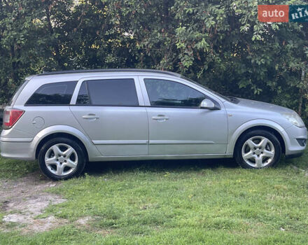 Серый Опель Астра, объемом двигателя 1.7 л и пробегом 260 тыс. км за 4750 $, фото 10 на Automoto.ua