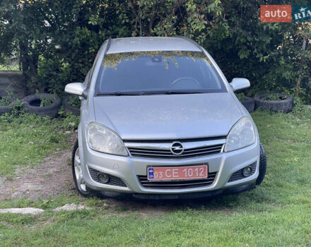 Серый Опель Астра, объемом двигателя 1.7 л и пробегом 260 тыс. км за 4750 $, фото 1 на Automoto.ua