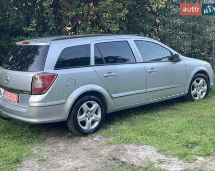 Серый Опель Астра, объемом двигателя 1.7 л и пробегом 260 тыс. км за 4750 $, фото 12 на Automoto.ua