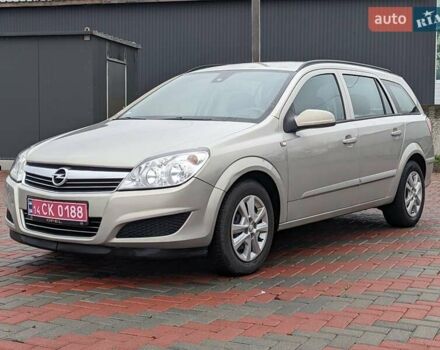 Серый Опель Астра, объемом двигателя 1.6 л и пробегом 240 тыс. км за 5750 $, фото 12 на Automoto.ua