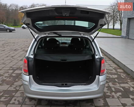 Серый Опель Астра, объемом двигателя 1.69 л и пробегом 239 тыс. км за 4999 $, фото 9 на Automoto.ua