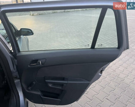 Серый Опель Астра, объемом двигателя 1.6 л и пробегом 234 тыс. км за 5700 $, фото 33 на Automoto.ua