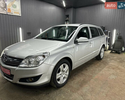 Серый Опель Астра, объемом двигателя 1.6 л и пробегом 196 тыс. км за 5850 $, фото 2 на Automoto.ua